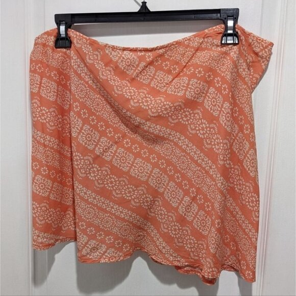 New Robin Piccone | Isla Pareo in Coral - Picture 4 of 6